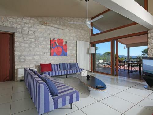 Montinelle Villa Sleeps 15 Pool Air Con Wifi