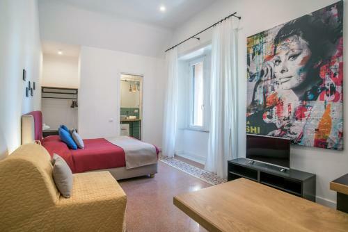 Hostal Napoliamo Guest House