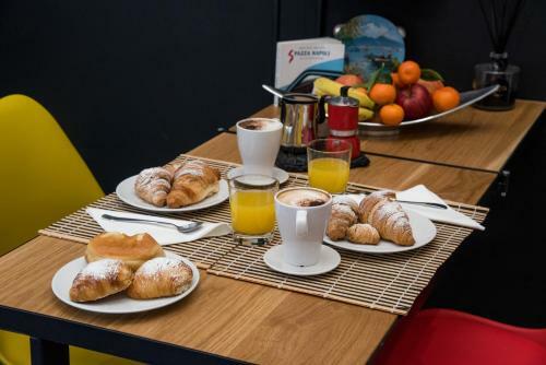 Hostal Napoliamo Guest House