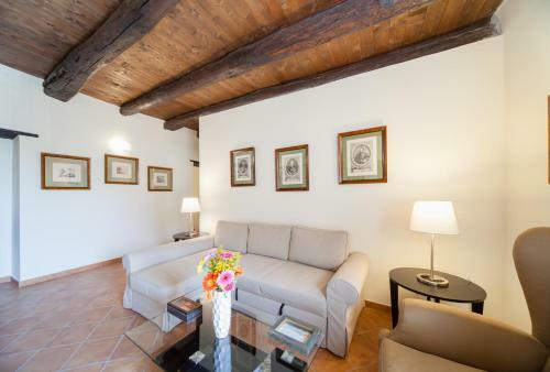 Palazzo Marigliano - Serviced Apartments