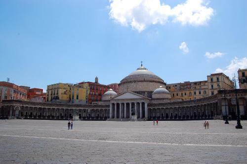 Bed & Breakfast Base Napoli Plebiscito
