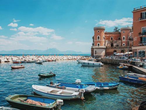 Hostal Suite Napoli Riviera