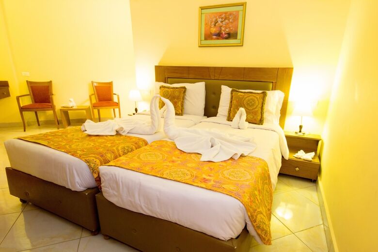 Hotel Cataract Pyramids Resort