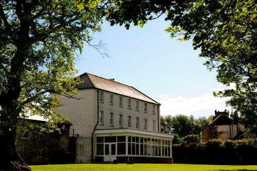 Hostal Ashbrook Arms Townhouse And Restaurant