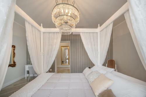 Hostal It?s Room