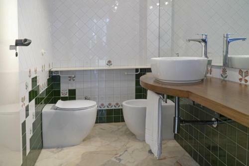Villa In Seiano Sleeps 10 With Pool Air Con And Wifi