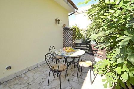 Lido Di Noto Villa Sleeps 5 Air Con Wifi
