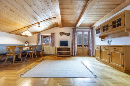 Panorama Apartment Pizaut