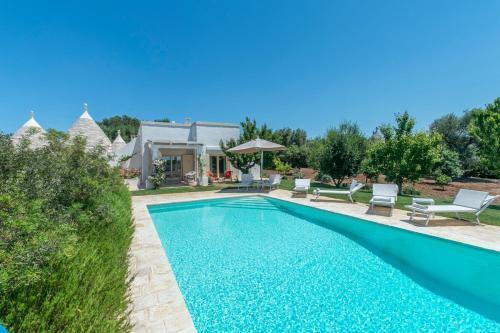 Traghetto Villa Sleeps 6 With Pool