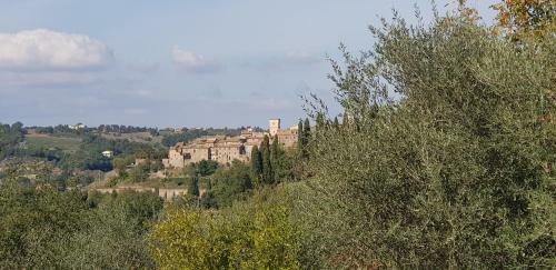Inviting 3-bed Apartment In Otricoli