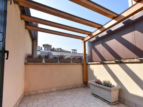 Welc-om Golden Apartment
