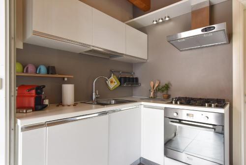 Welc-om Golden Apartment