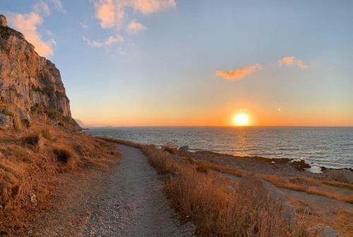 Mondello Sea View Beach Apartment