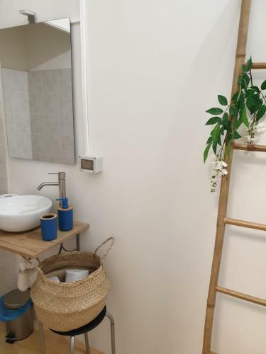 Libert� 90144 Apartment