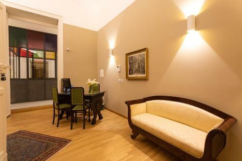 Hostal Divisi Suites