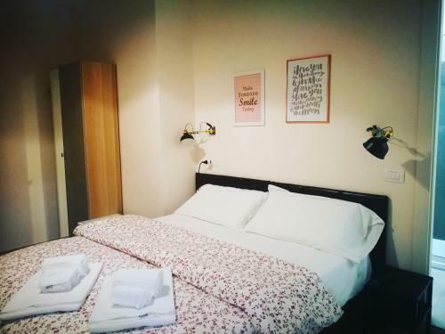 Hostal Parma Stazione Rooms