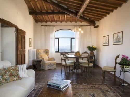Spacious Holiday Home In Pergine Valdarno With Swimming Pool