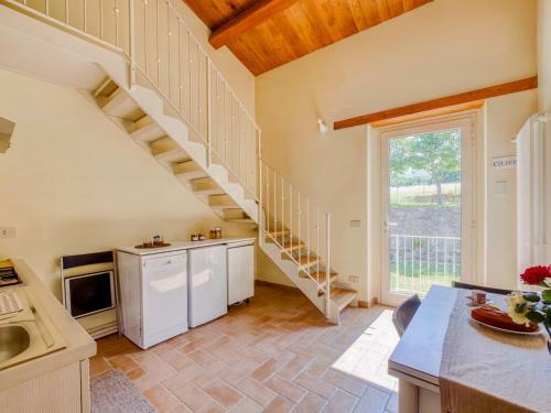 Secluded Apartment In Pennabili With Whirlpool