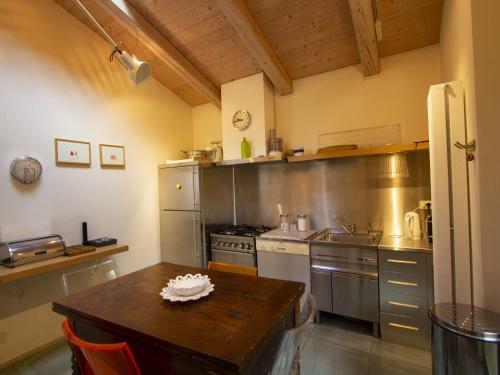 Tranquil Holiday Home In Pesaro With Jacuzzi