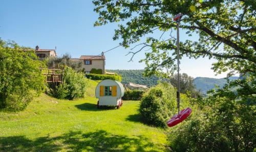 Apartamento Relaxing Hillside Family Accommodation With Pool