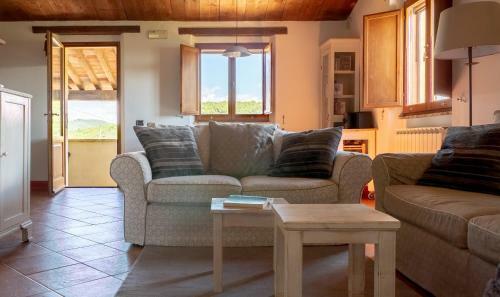 Apartamento Relaxing Hillside Family Accommodation With Pool