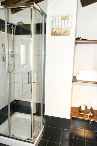 Adatti Villa Sleeps 6 Pool Wifi