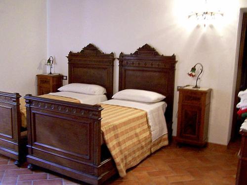 Pienza Villa Sleeps 14 With Pool And Air Con