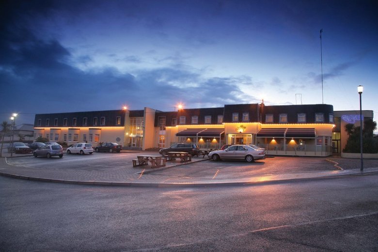 White Sands Hotel