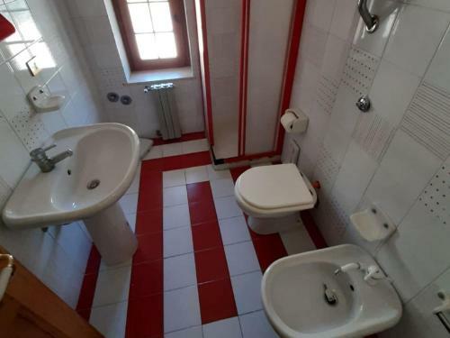 Charming Villa In Polizzi Generosa With Swimming Pool