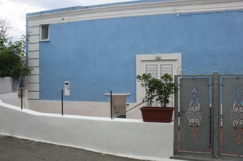 Bed & Breakfast Camere Dieci Maggio- Beb Dory, Nemo, Guizzo