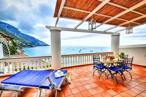 Positano Villa Sleeps 5 Air Con Wifi