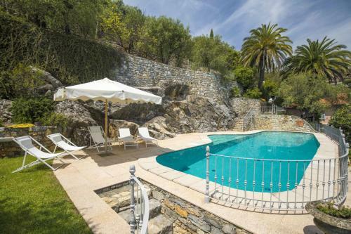 Portovenere Villa Sleeps 8 With Pool And Air Con