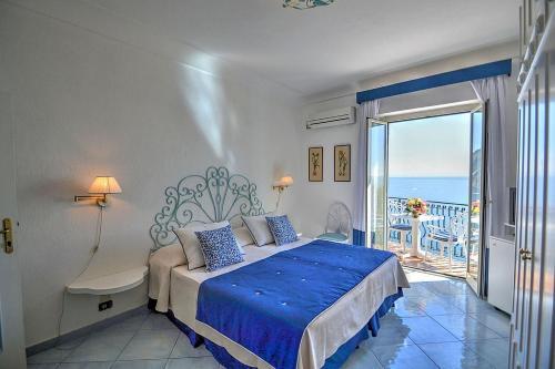 Positano Villa Sleeps 8 Pool Air Con