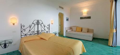 Nocelle Villa Sleeps 2 Air Con Wifi