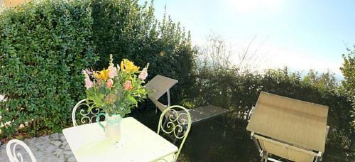 Nocelle Villa Sleeps 2 Air Con Wifi