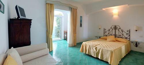 Nocelle Villa Sleeps 2 Air Con Wifi