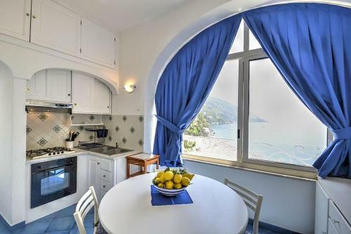 Positano Villa Sleeps 5 Air Con Wifi