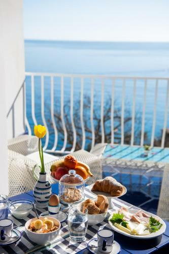 Bed & Breakfast Imperati Suites By Alcione Residence