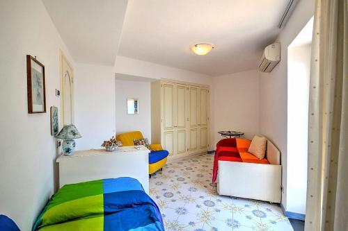 Praiano Villa Sleeps 4 Air Con Wifi