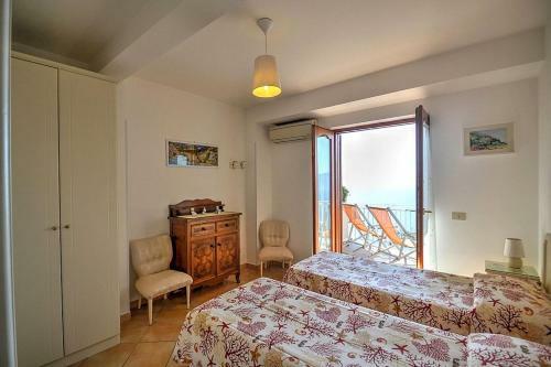 Praiano Villa Sleeps 4 Air Con Wifi
