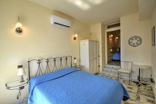 Praiano Villa Sleeps 8 Air Con Wifi