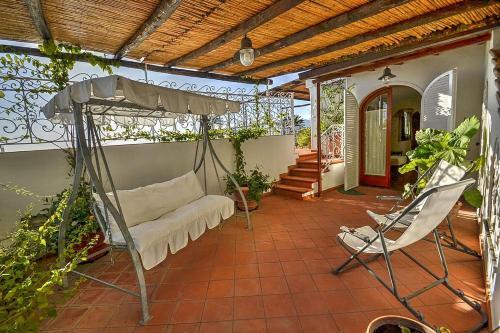 Praiano Villa Sleeps 6 Air Con Wifi