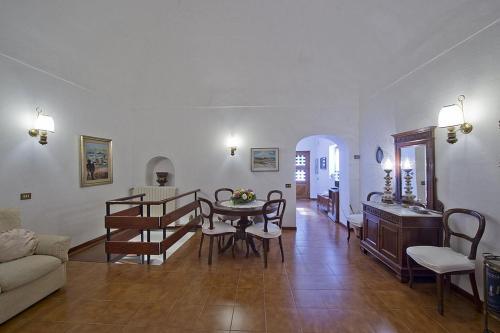 Praiano Villa Sleeps 6 Wifi