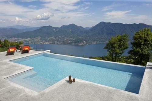 Premeno Villa Sleeps 8 Pool Wifi