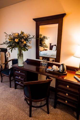 Devon Inn Hotel