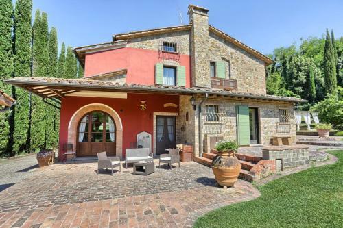 Pillo Villa Sleeps 12 With Pool And Air Con