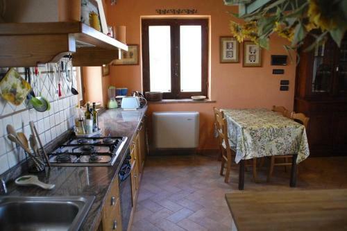 Radicofani Villa Sleeps 10 Pool Air Con Wifi