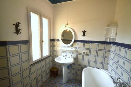 Ravello Apartment Sleeps 5 Wifi
