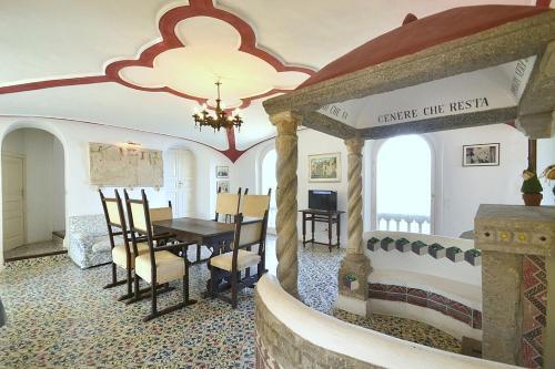 Ravello Apartment Sleeps 5 Wifi