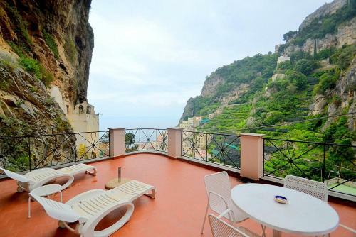 Ravello Villa Sleeps 2 Pool
